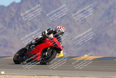 media/Oct-01-2023-SoCal Trackdays (Sun) [[4c570cc352]]/Turn 9 Set 1 (950am)/
